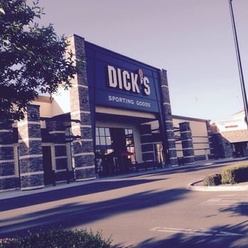 Dicks sporting good fresno ca Dick's Sporting Goods is a Fortune American corporation in the sporting goods and retail industries headquartered in Coraopolis, Pennsylvania. Dick's has stores in 46 states as of November 19, , primarily in the eastern half of the United States.