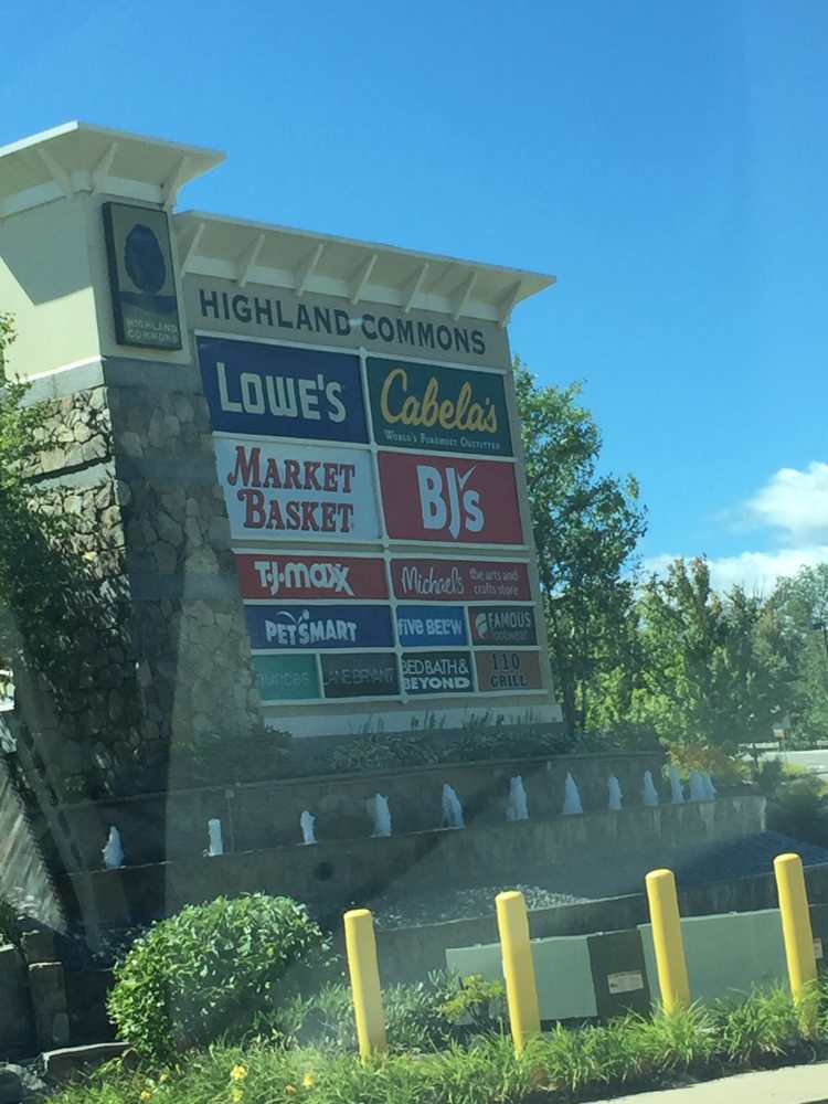 Highland Commons 14 Photos Shopping Centers 212 Coolidge St