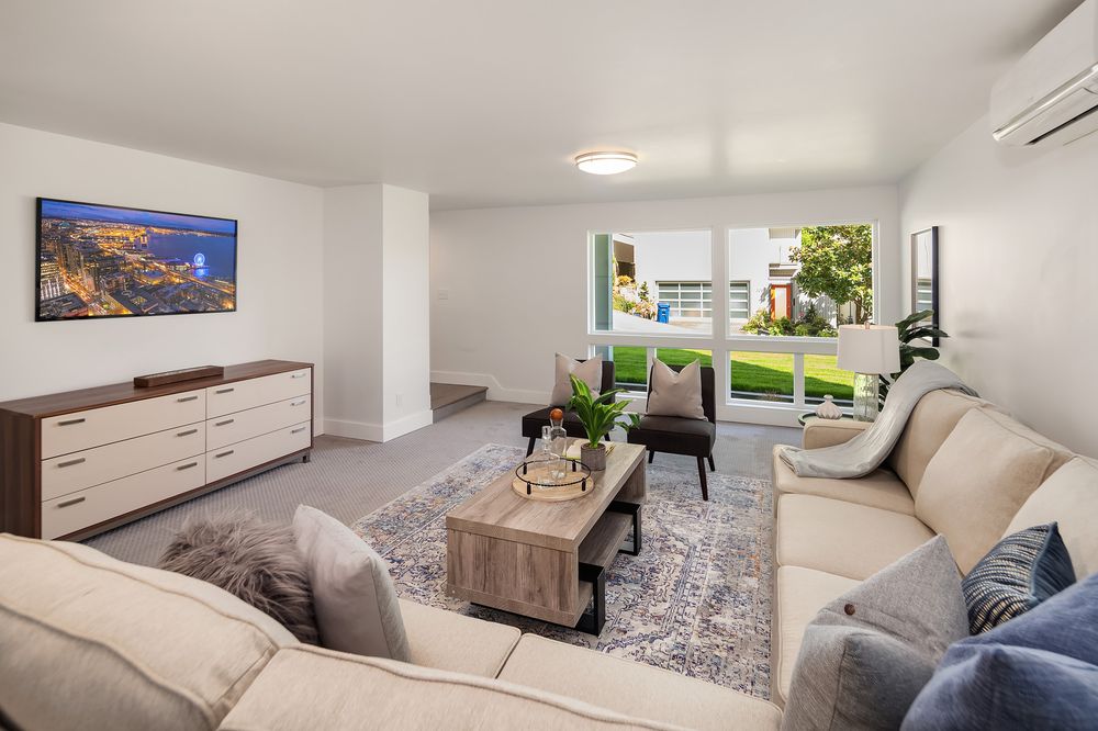 Brennen Clouse at Emerald Group Real Estate