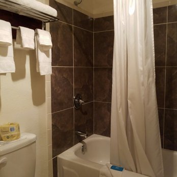 Silver Sands 46 Photos 36 Reviews Hotels 215 S Pacific St Photo Of Silver Sands Rockaway Beach Or United States Bath