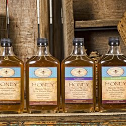 Blue Haven Bee Company Wine Tasting Room 2069 Bond Ave Canon Photo Of Blue Haven Bee Company Canon Ga United States Raw Honey