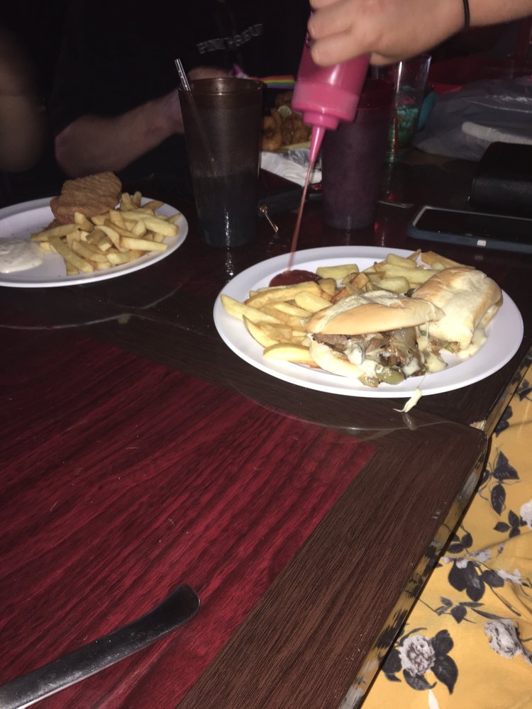 Speedboat Bar & Grill