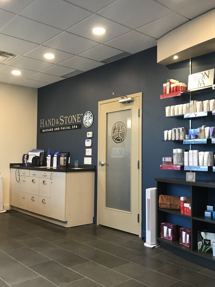 Hand & Stone Massage and Facial Spa - Toronto