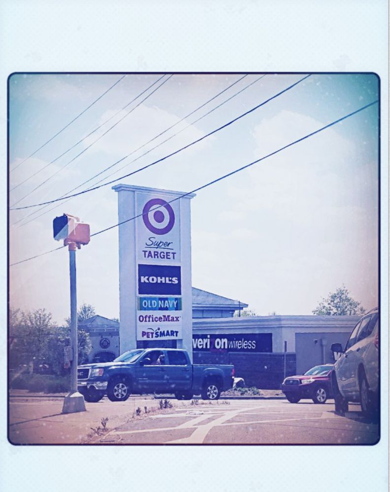 Woodstock Square Shopping Centers 8964 Alabama Rd NE, Woodstock, GA