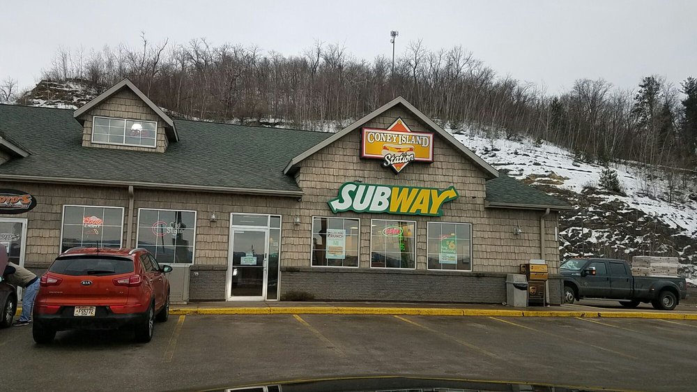 Subway Restaurants Sandwiches 420 Commerce Dr, West Salem, WI