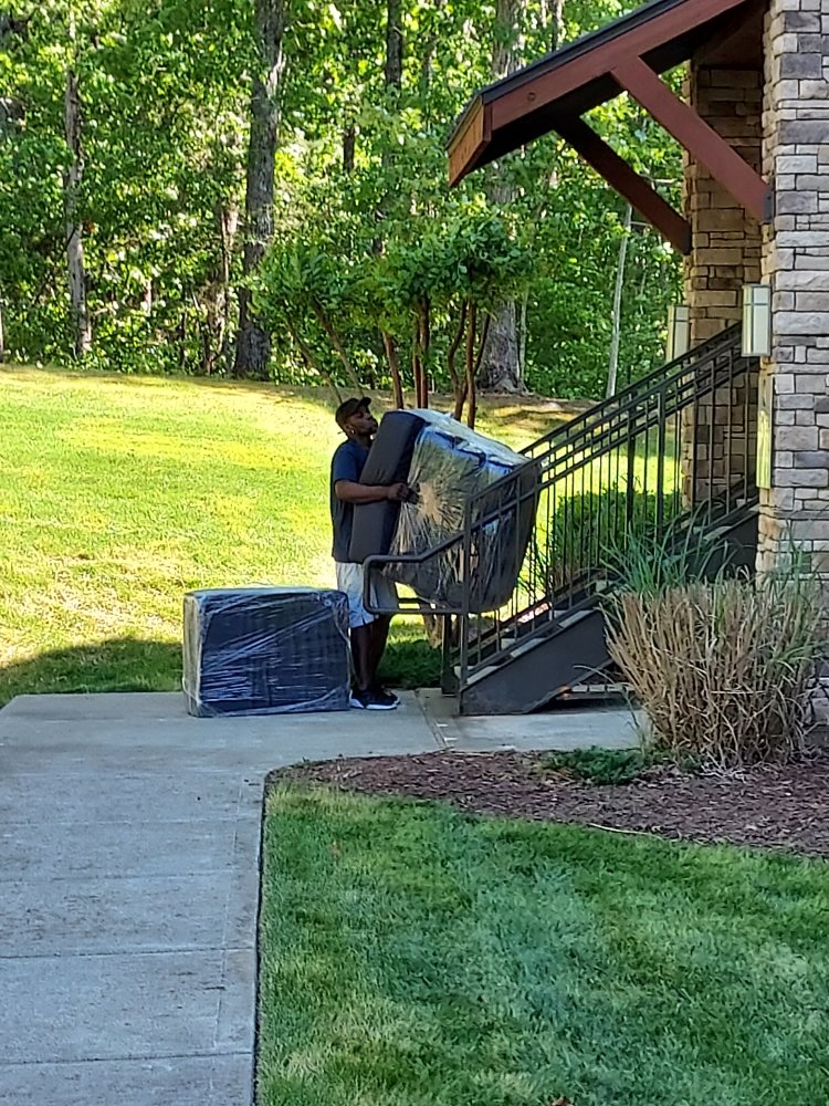 Little-To-None Moving Services