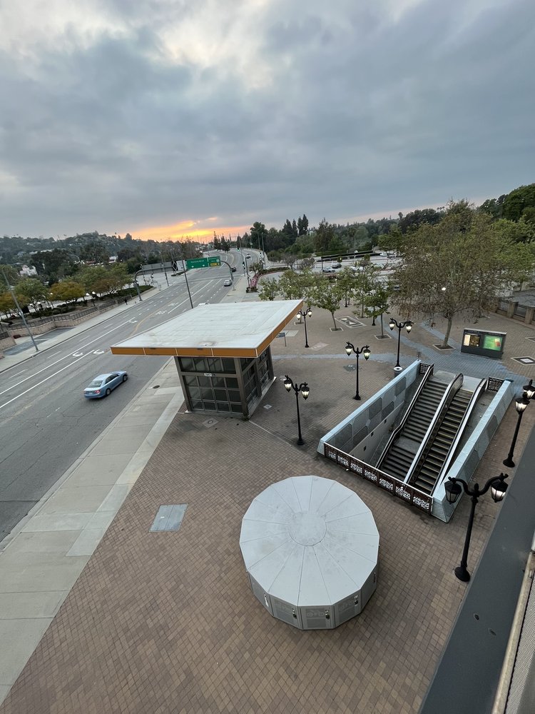 Universal City B Line Station