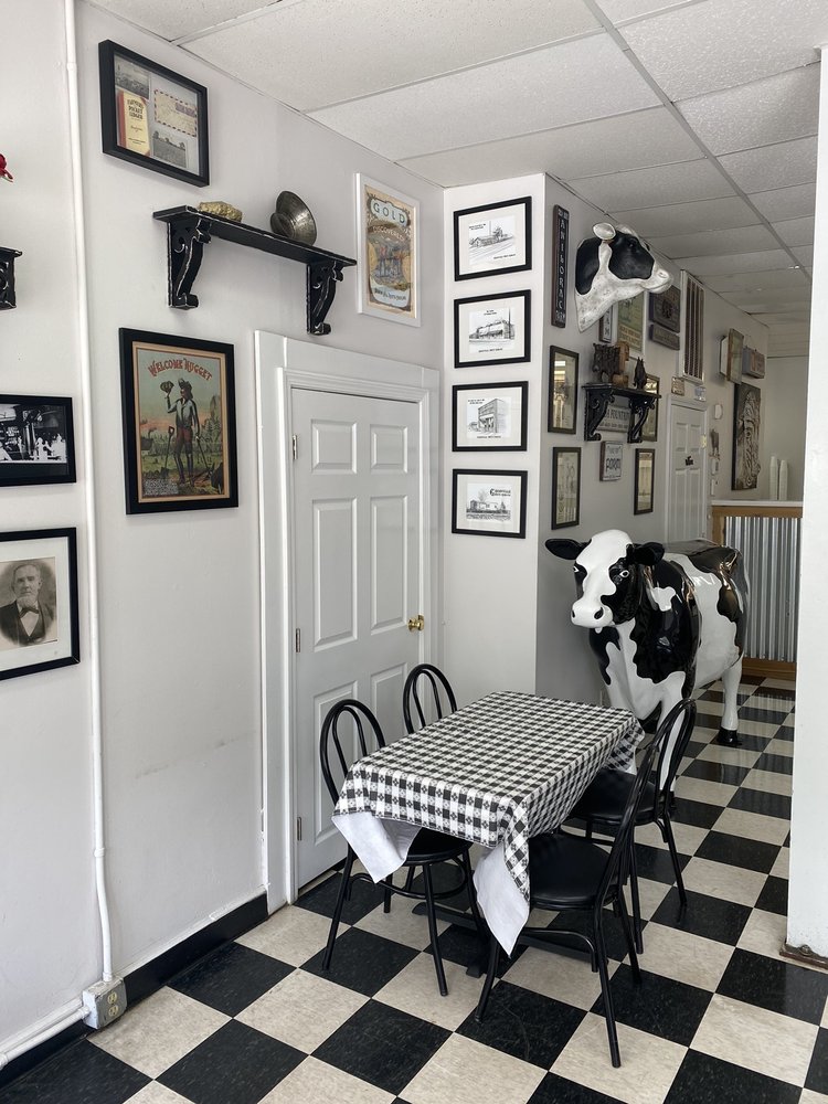 Mapleview's County Line Creamery