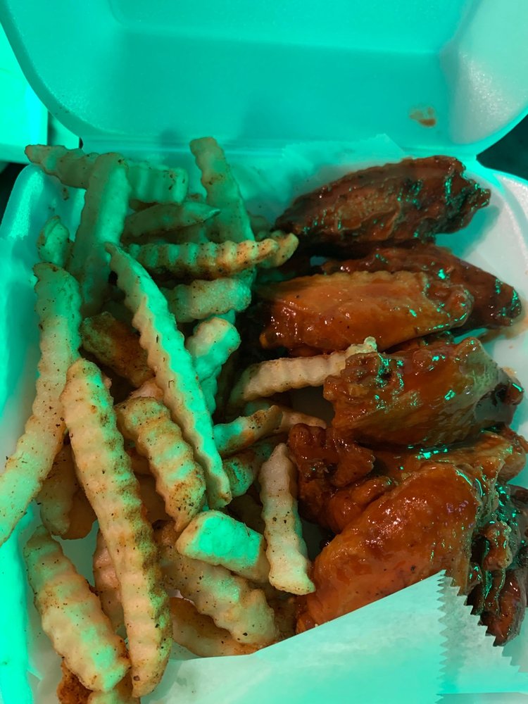 Jades Sports Bar & Grill
