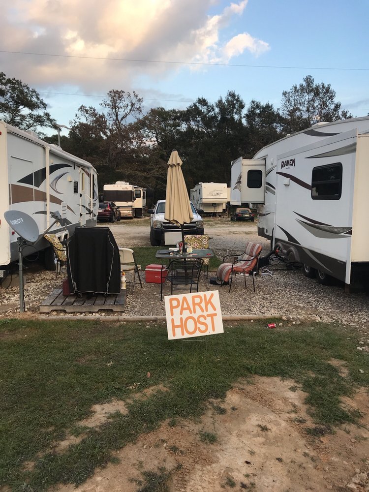Available RV Rentals Oak Ridge North and El Cenizo, TX %business_name