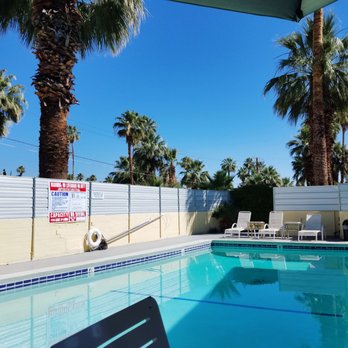 Stardust Hotel 35 Photos 37 Reviews Hotels 1610 S Via Photo Of Stardust Hotel Palm Springs Ca United States Pool View