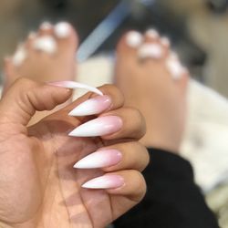 The Lounge Nail Spa 108 Photos 313 Reviews Salons 6001 Photo Of The Lounge Nail Spa Emeryville Ca United States Pink And