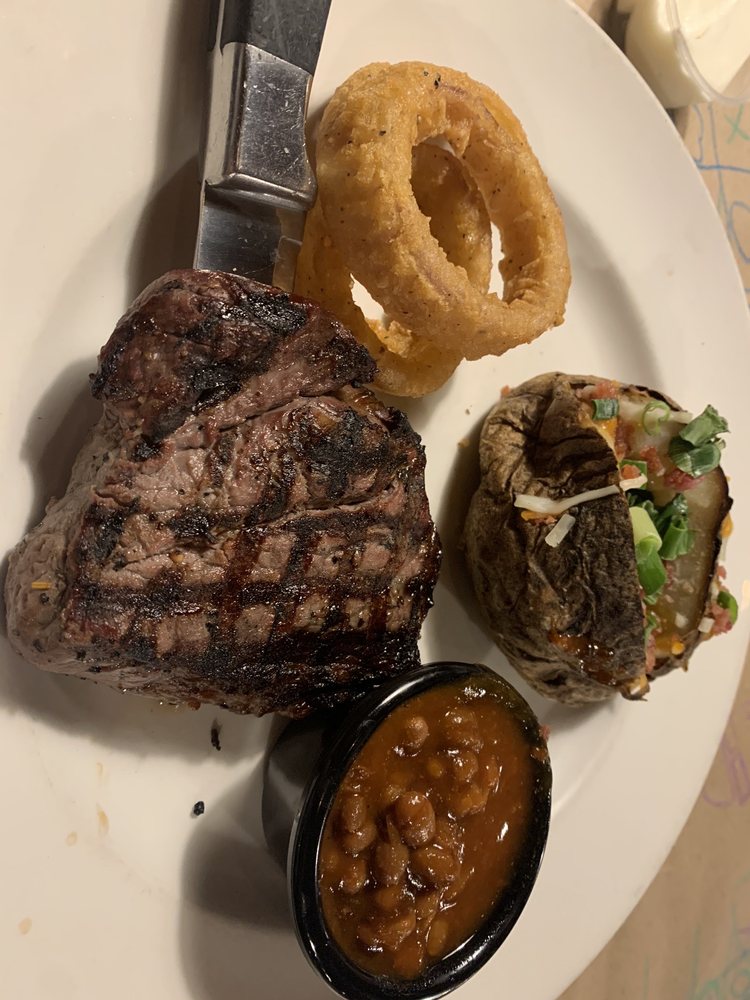 Montana's BBQ & Bar