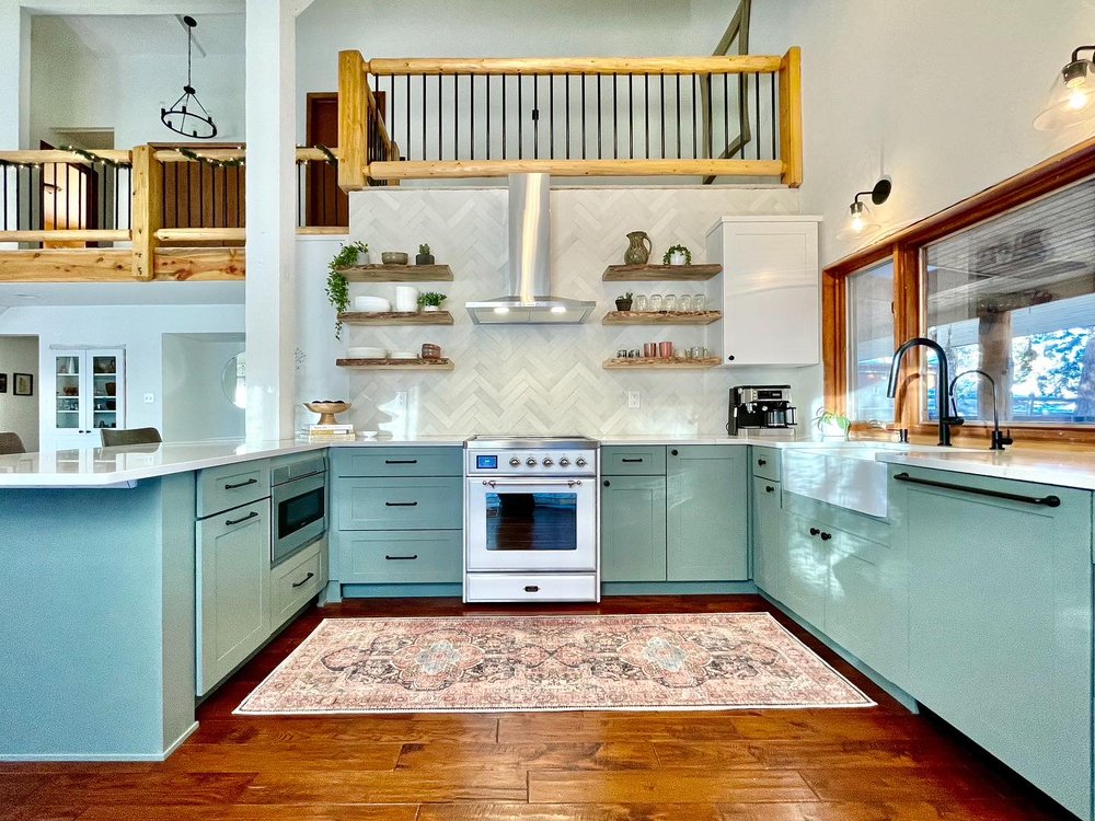 Radford Pines Home Decor