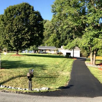 Personal Touch Landscape Services Landscaping 9393 Scarlet Oak Photo Of Personal Touch Landscape Services Manassas Va United States