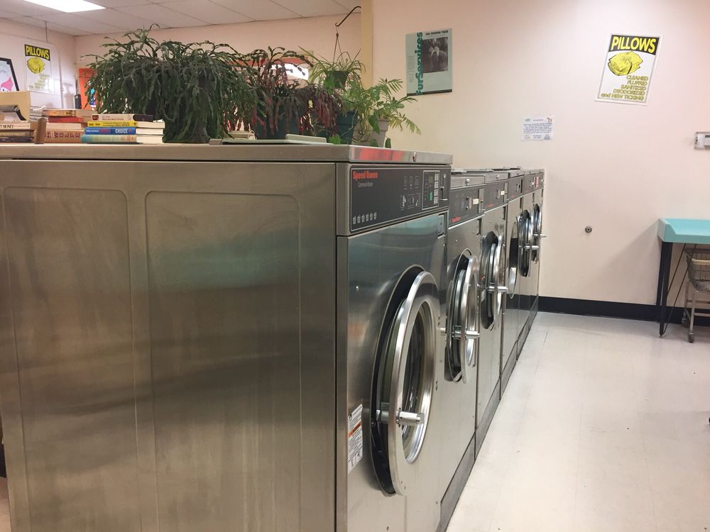 Holiday Laundromat Laundromat 19 Waterbury Rd, Thomaston, CT