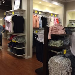 banana republic livermore outlets