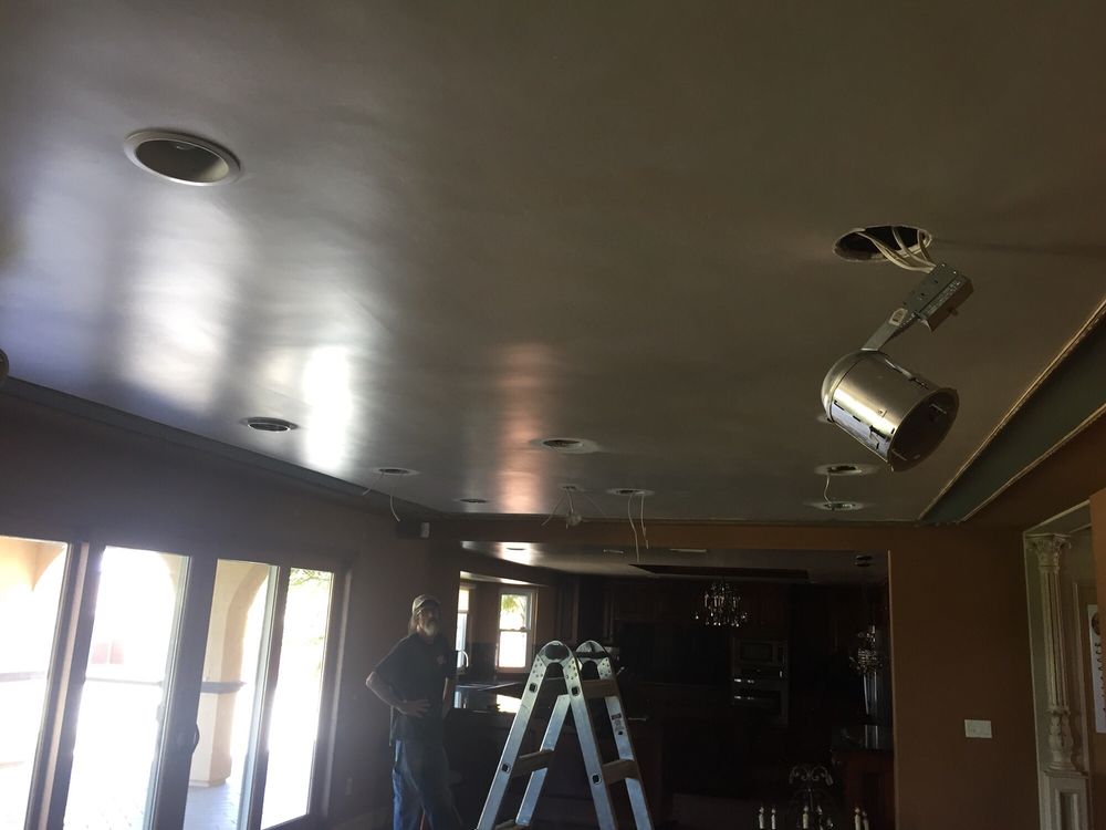 This Ceiling Needs Professional Finisher I M A Painting