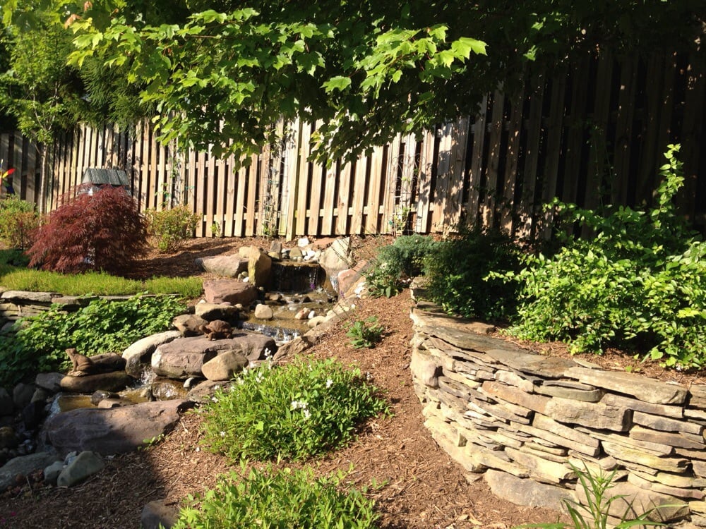 Quinn's Landscaping & Lawn Service