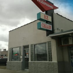 Wilcoxson's Ice Cream - Billings, MT, United States. Stopped in for an ice cream sandwich...lady was so nice!