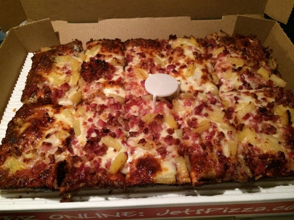 Jet’s Pizza Pizza 2844 Pine Grove Ave, Port Huron, MI, United