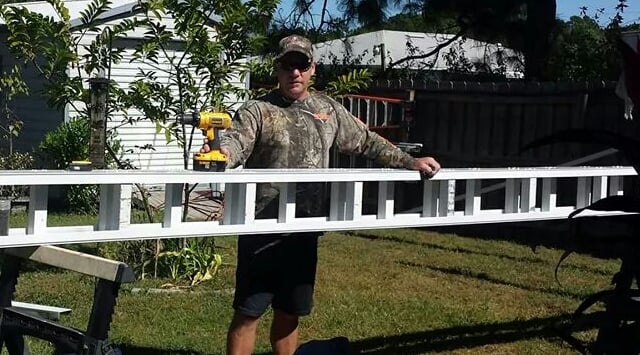 image of business Chris Kapps Soffitt And Screening