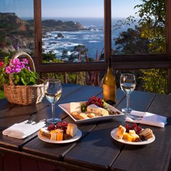 Tickle Pink Inn 311 Photos 184 Reviews Hotels 155 Highland Photo Of Tickle Pink Inn Carmel Ca United States Each Evening