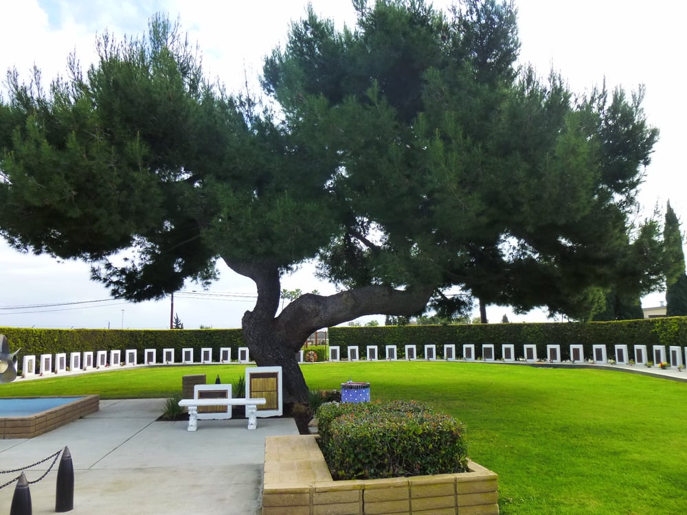 World War II Submarine Memorial West 25 Photos Landmarks