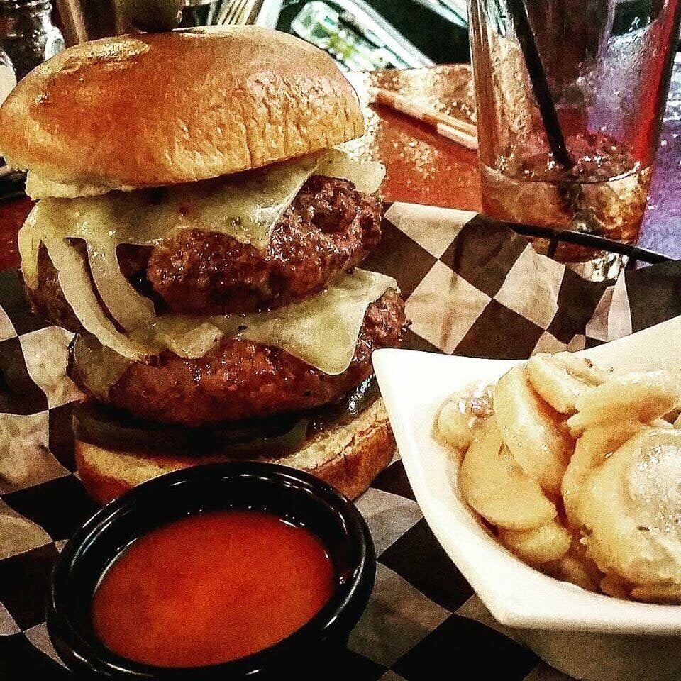 Digby’s Pub and Patio 60 Photos & 42 Reviews American (New) 133 N