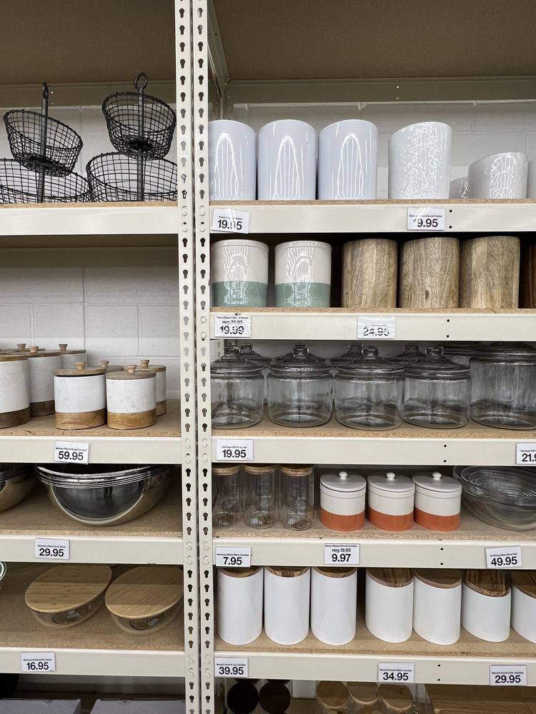 Crate & Barrel Outlet