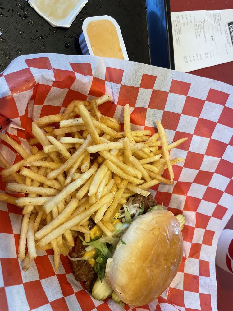 Freddy's Frozen Custard & Steakburgers
