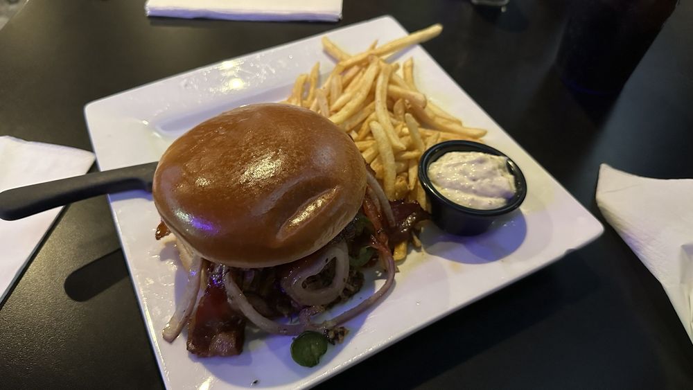 Pint House Burgers & Brews