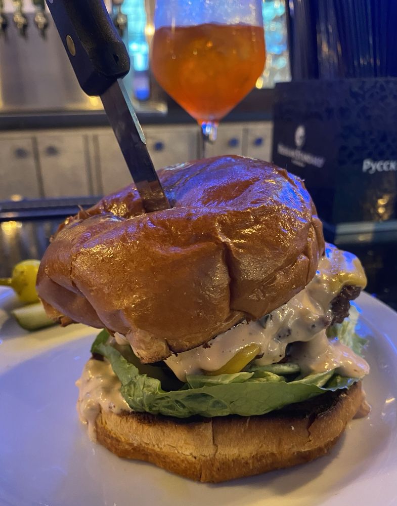 Tonys Grill & Bar