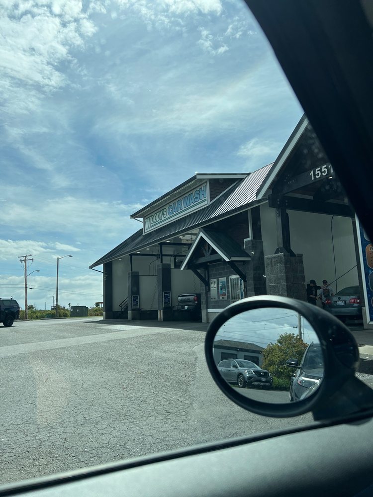 Woody's Car Wash