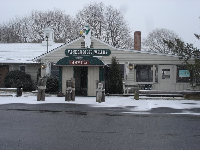 Vanderbilt Wharf Marina 445 Vanderbilt Blvd, Oakdale, NY Phone