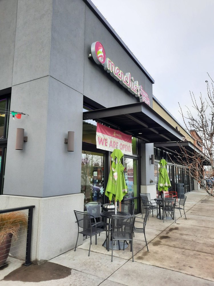 Menchie's frozen yogurt