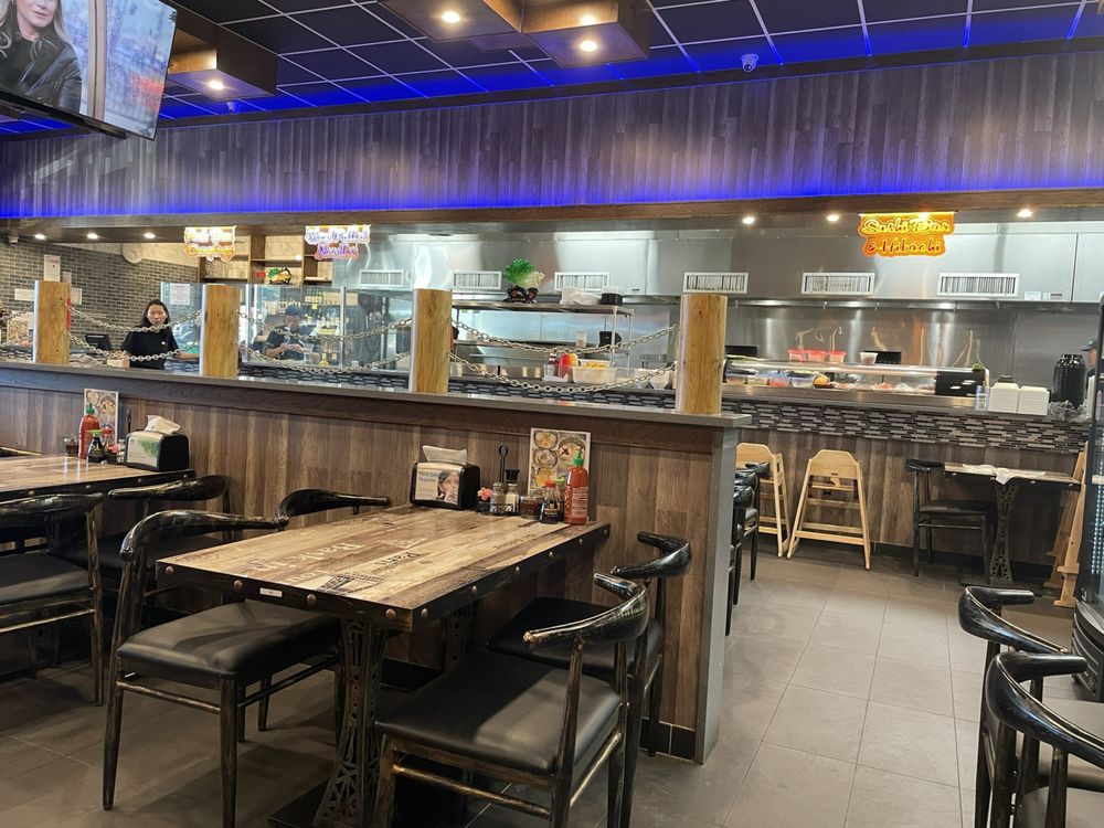 King Noodle & Sushi- Asian Restaurant