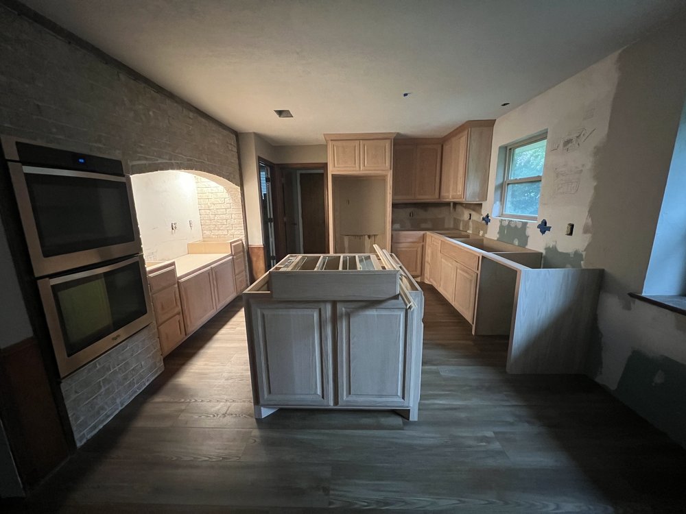 B3 Custom Cabinets