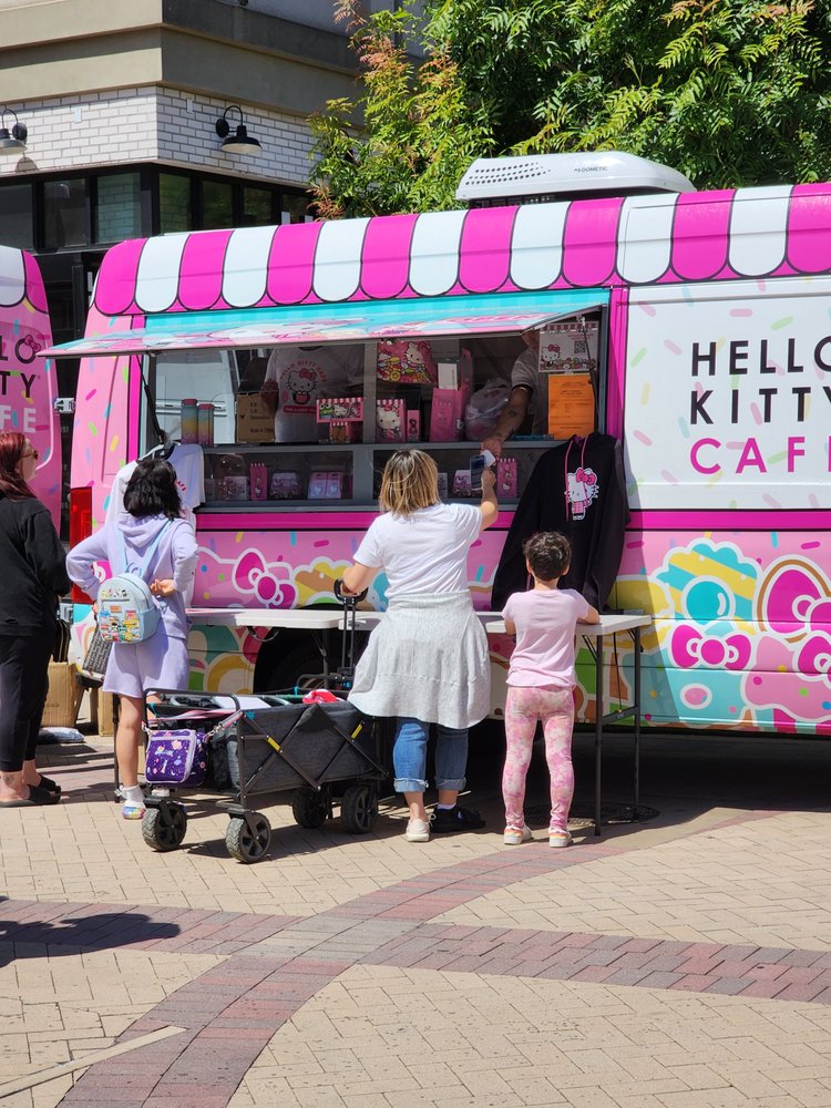 Hello Kitty Cafe Truck