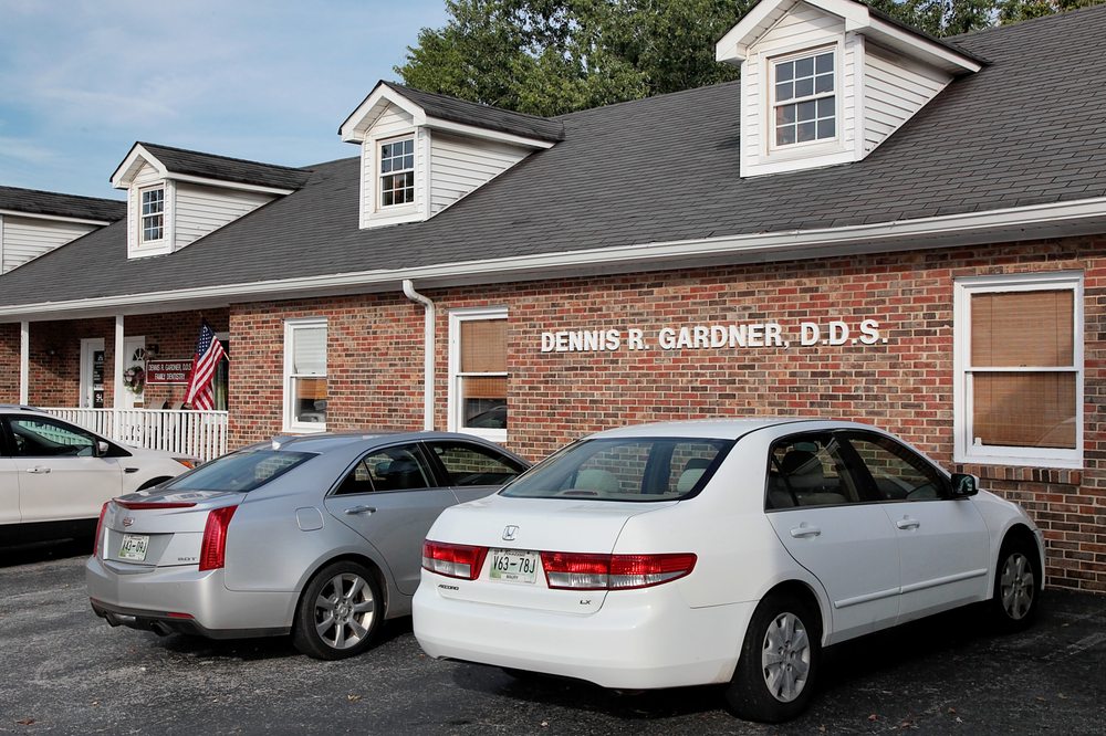 image of business Dennis R Gardner, DDS