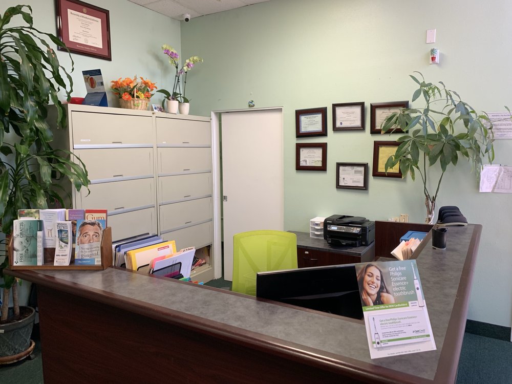 image of business Goldenwest Dental Clinic