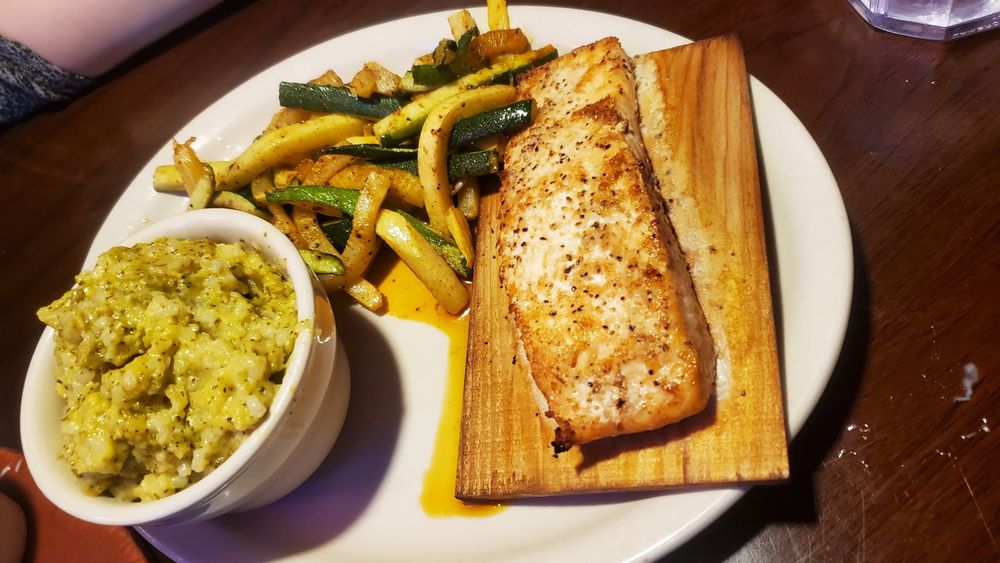 Lone Star Eatery Grill & Bar