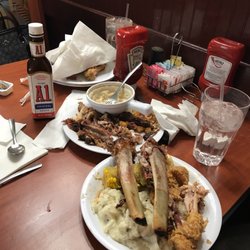 Golden Corral 14 Reviews Buffets 1740 N Bechtle Ave Photo Of Golden Corral Springfield Oh United States
