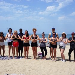 Beach Yoga Socal 47 Photos 73 Reviews 3400 Barnard Way Photo Of Beach Yoga Socal Santa Monica Ca United States
