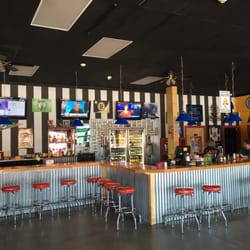 Last Call Sports Bar Closed 11 Reviews American Traditional Photo Of Last Call Sports Bar Old Orchard Beach Me United States