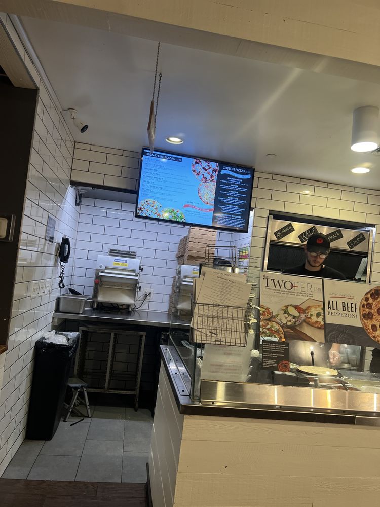 Snap Custom Pizza & Salads
