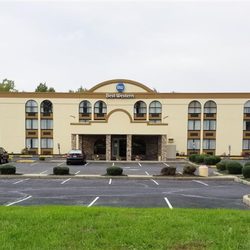 Best Western Hazlet Inn 45 Photos 12 Reviews Hotels 3215 Photo Of Best Western Hazlet Inn Nj United States