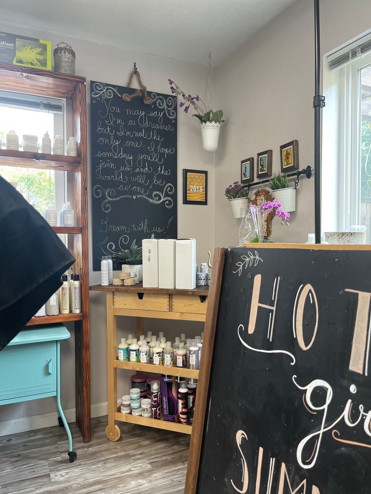 Ritzy Reuben Hair Studio