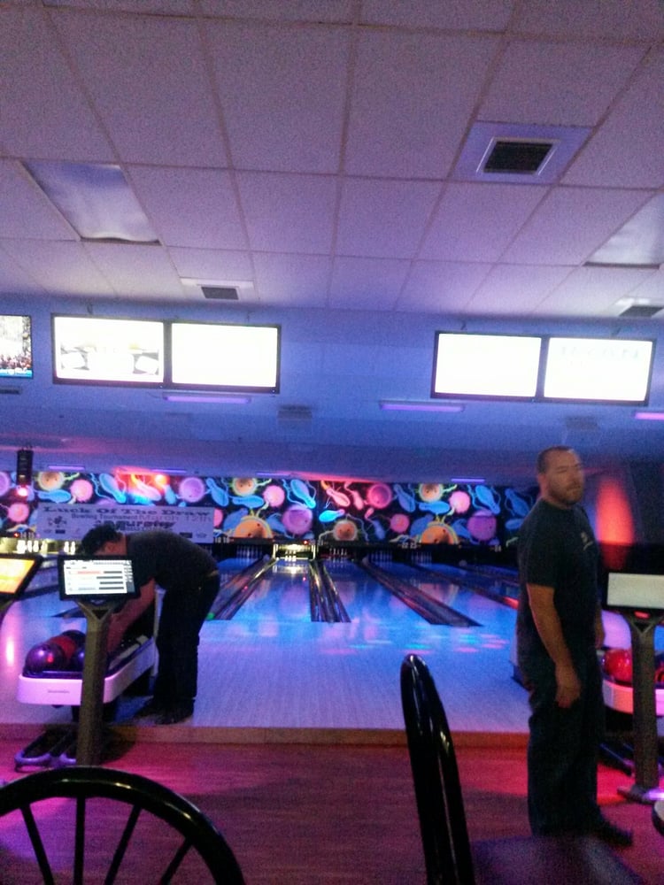 Strike Zone & Sports Den Bowling 1804 2nd Ave W, Williston, ND