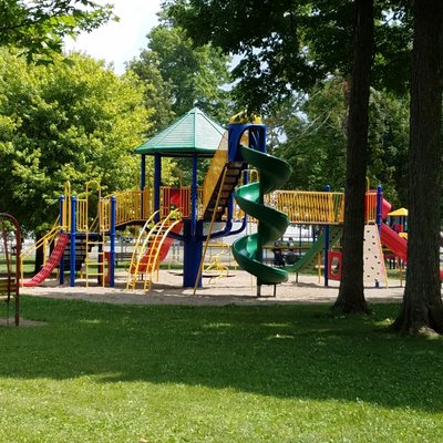 Flora Community Park